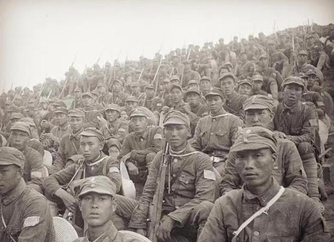 因匪首听错哨兵一个字被我军打得溃败龙8头号玩家5000土匪围困百余(图3)